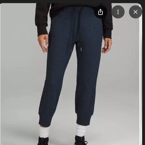 COPY - Lululemon Athletica Cropped Jogger Pants